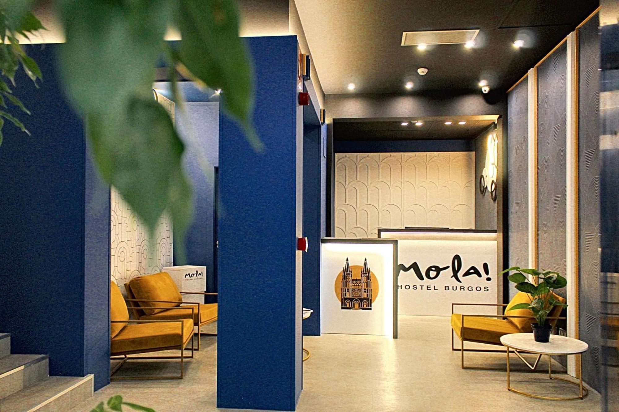 Mola! Hostel Burgos Bagian luar foto